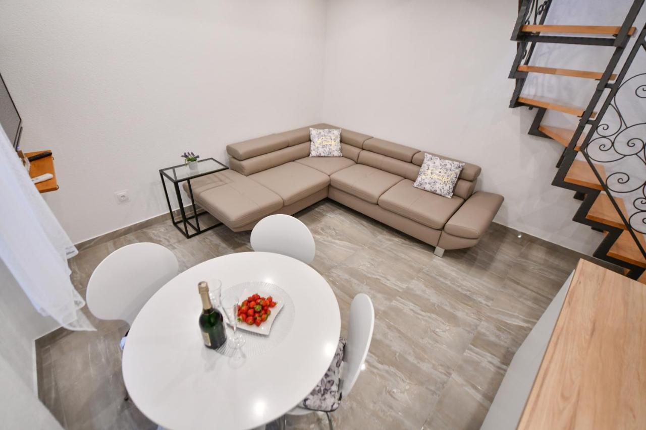 Apartment Lavanda - Suite シニ エクステリア 写真
