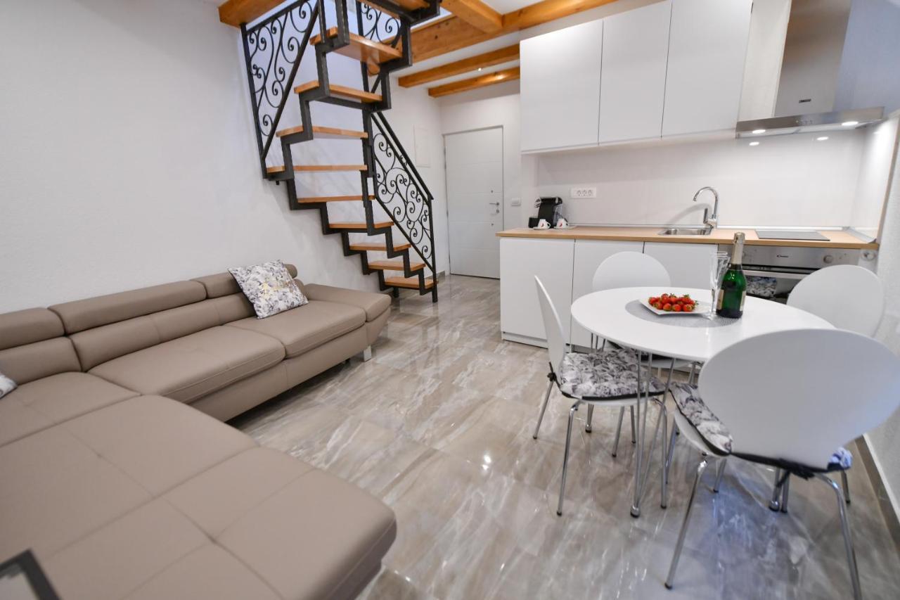 Apartment Lavanda - Suite シニ エクステリア 写真